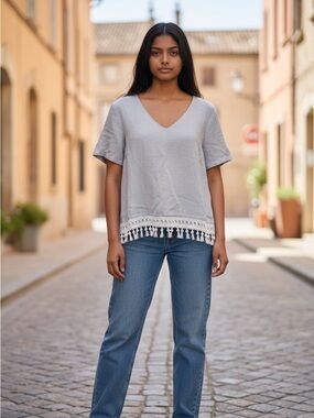 CHELSEA ROSE Linen-Blend V-Neck Top with Crochet Fringe - Light Gray size 38